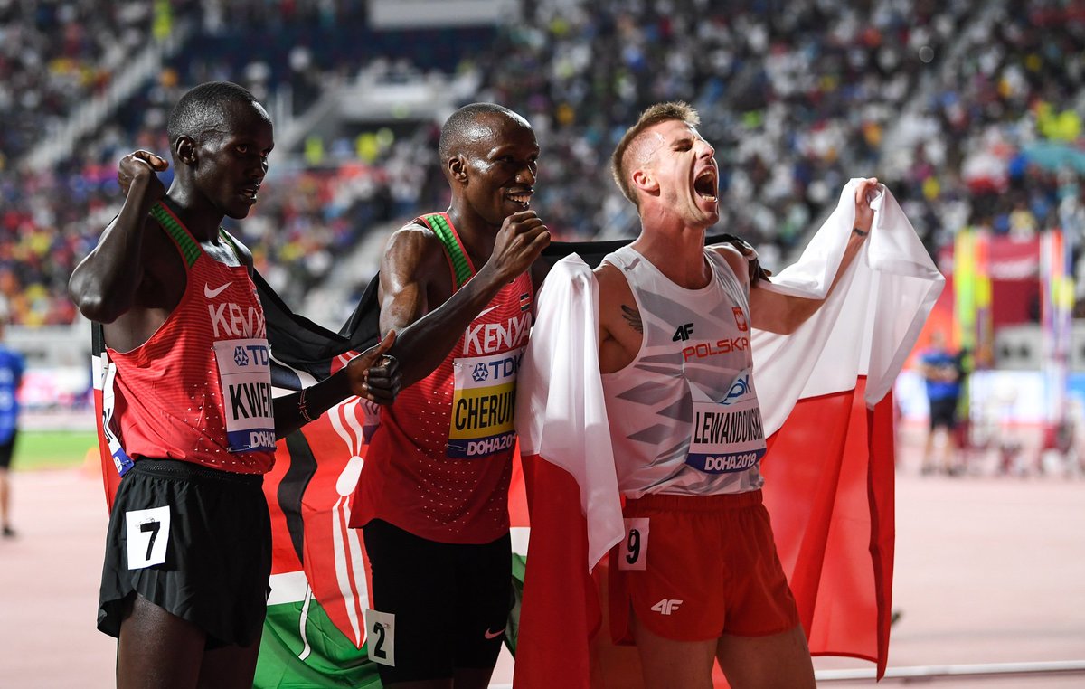 LubieTuByc's tweet photo. Ostatni dzień @IAAFDoha2019 był pełen emocji i radości. Brąz🥉dla Marcina Lewandowskiego - 1500m i srebro 🥈 Igi Baumgart-Witan sztafeta - 4x400m i dwa NOWE REKORDY POLSKI 🔥 👏 foto #PSkraba #sportWKP #KujawyPomorze @cwzs_zawisza @BydgoszczPL @SPORTwTVP3 @sport_tvppl @radiopik https://t.co/d3xLIF65Aq