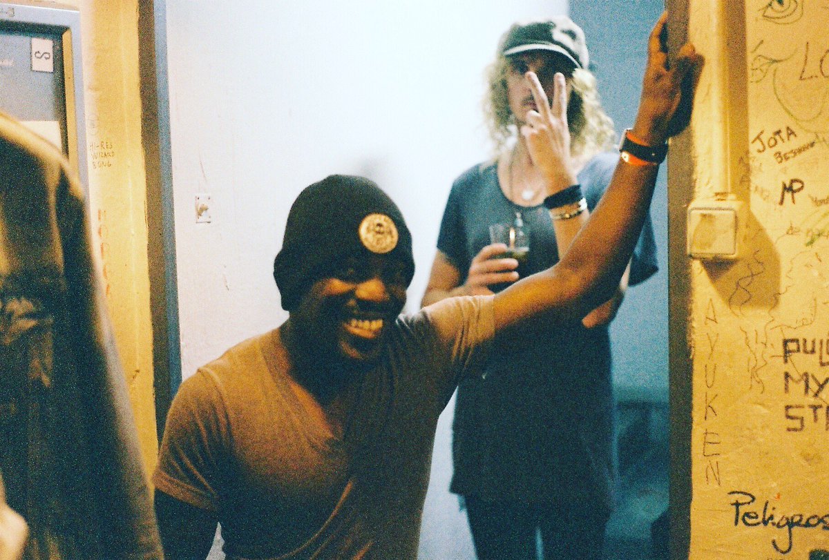 SunsetSons's tweet photo. Yes Will!! Found this beauty, fancy playing a tune on tour ;) @WilliamFWells https://t.co/wsxohzLEnd