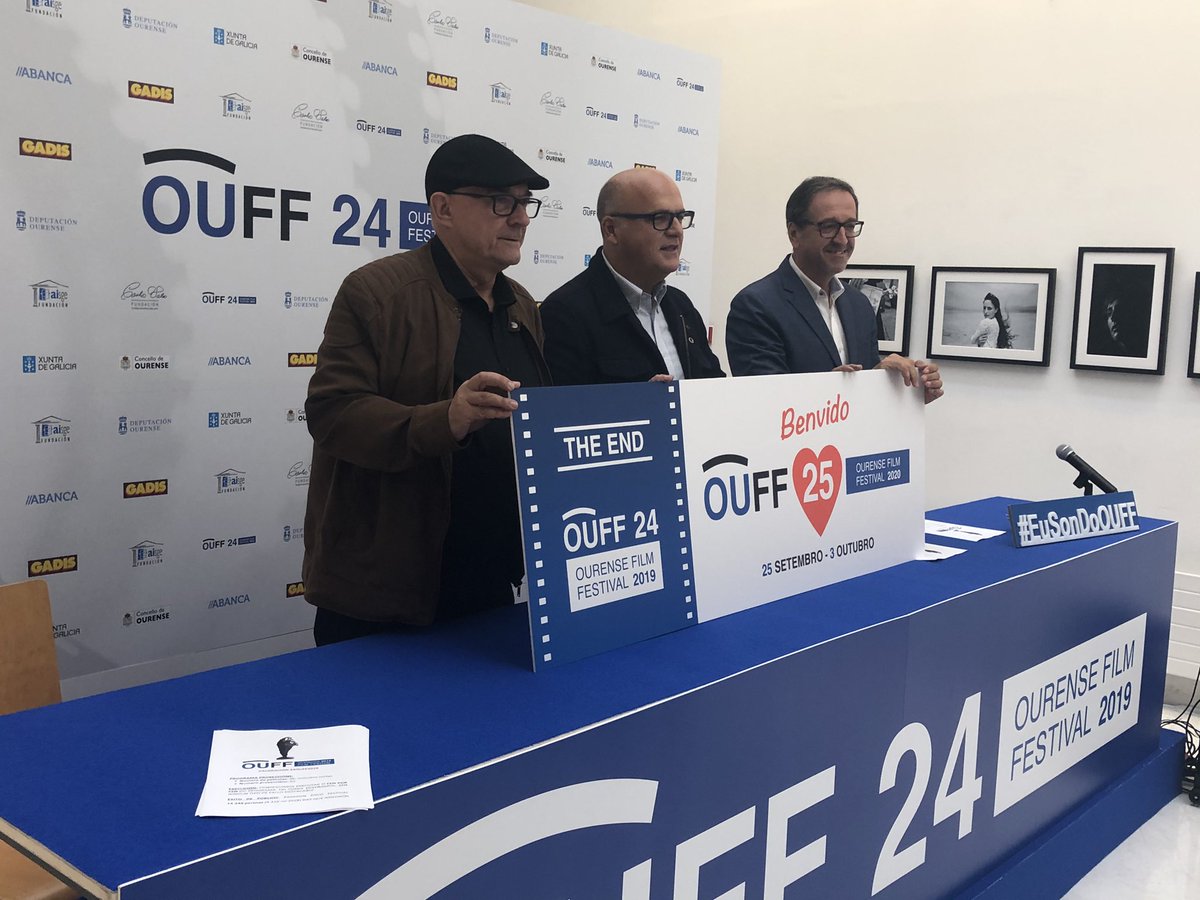 DeputacionOU's tweet photo. #EstáPasando o presidente da @DeputacionOU, @ManuelBaltar; o director artístico do OUFF,@MiguelAnxoFdz ; e o director técnico do #OUFF2019, Aurelio Gómez Villar, fan balance da 24ª edición do @OurenseFilmFest no @CCulturalOU
Benvido #OUFF25 https://t.co/juopKQHax6