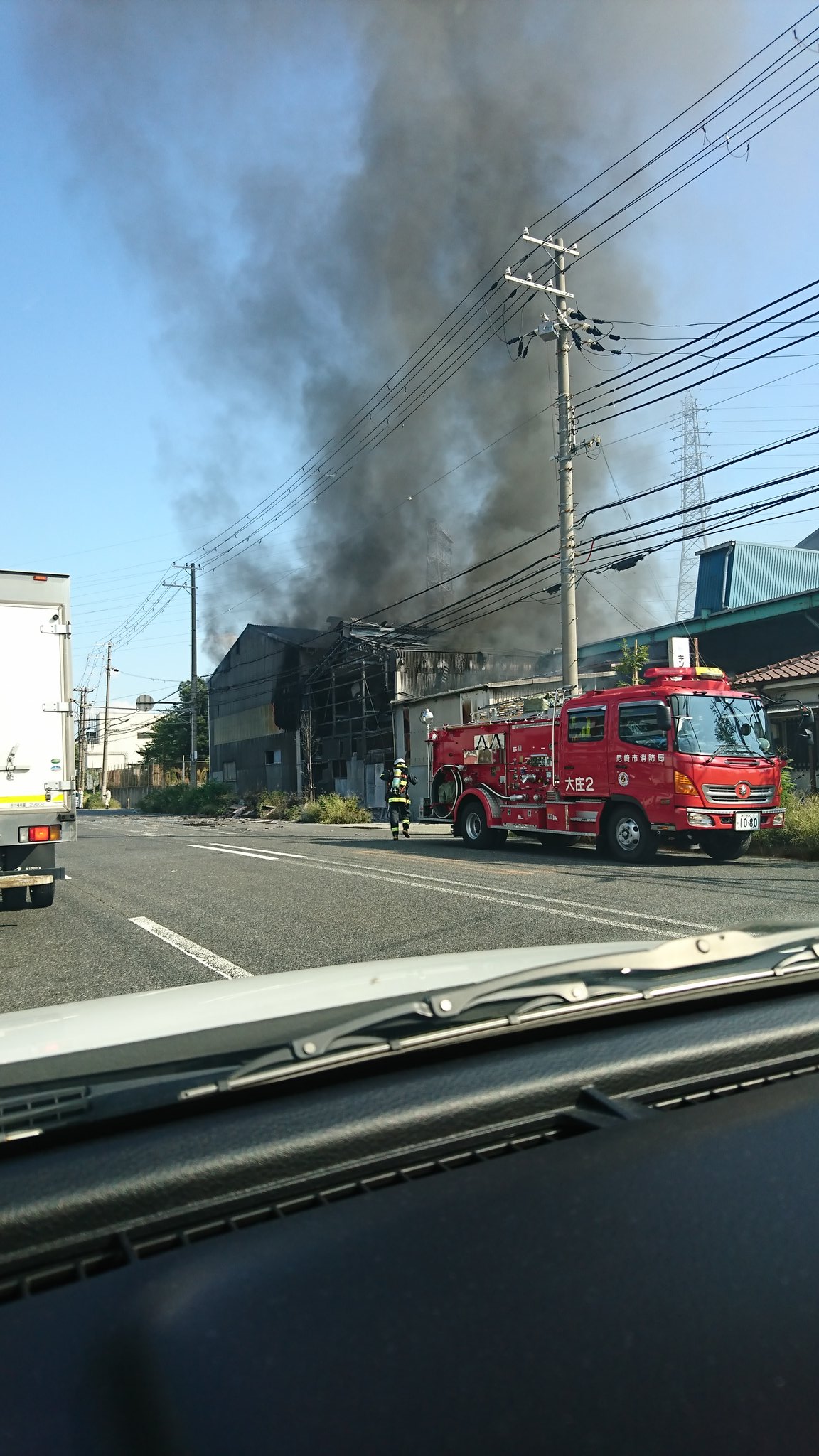 尼崎市元浜町の工場で爆発火災が起きた現場の画像