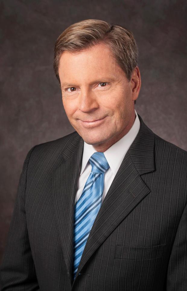 How does one explain how Dahler's explanation was uncannily almost identical to the one John Scott was pushing AT THE SAME TIME over at Fox when neither Dahler (left) nor Scott (right) nor anyone else had ever seen anything like what happened to WTC2 at 0959 ET on 9/11?21/