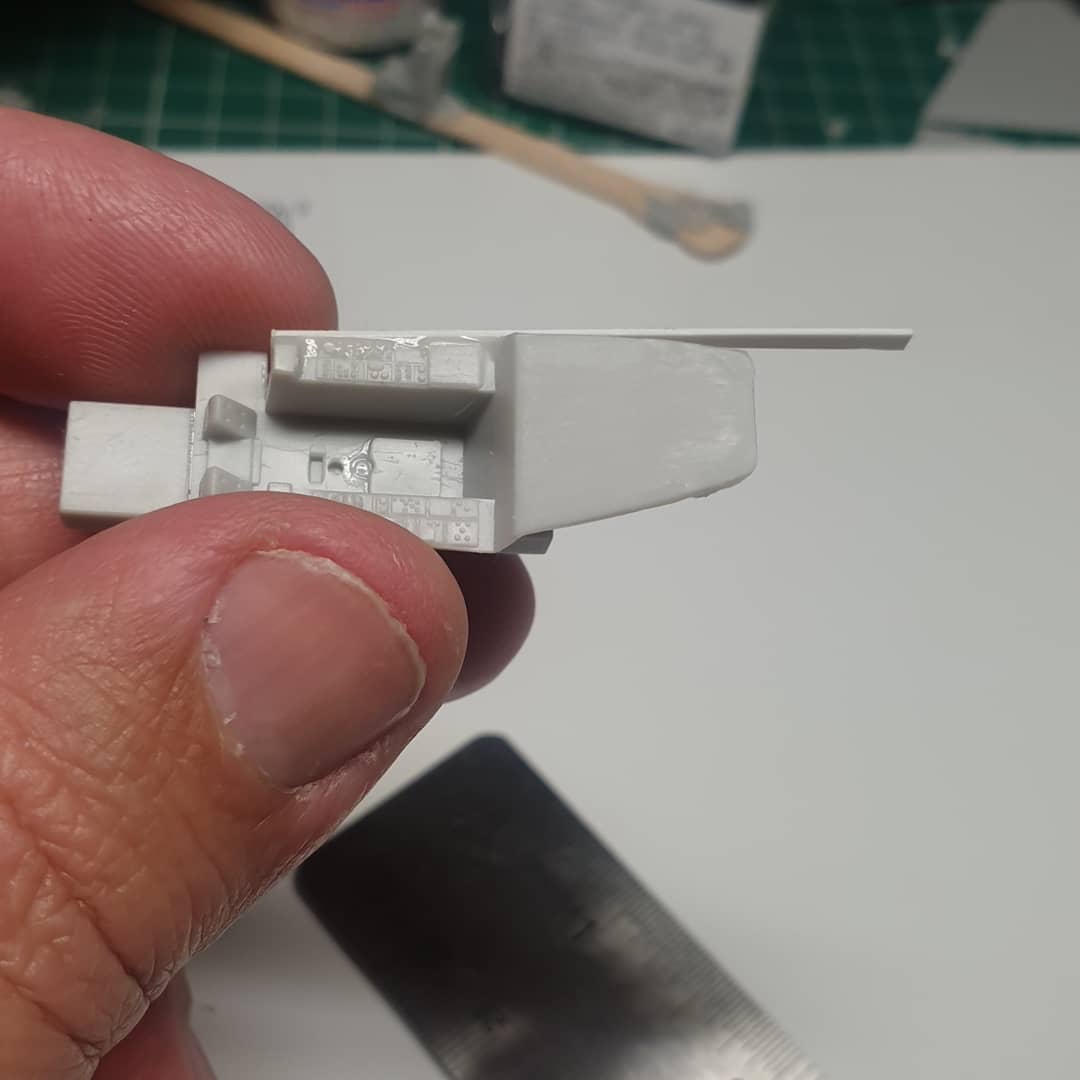 Plastic_Alchem's tweet photo. Not the perfect fit? Fear not, plastic stripes to the rescue. #scalemodel #plasticmodel #collectorsitem #scalemodelworld #commissionbuilds #Construction #172scale #plasticalchemist #scalemodelworld #plasticmodelsworld #modelcraft #plasmo #modelismo #modelosaescala #Italeri https://t.co/FS5ksE5OjT