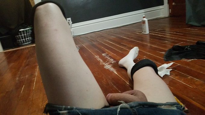 For the first time in my life, I've spent HOURS on my knees working with hard wood and hated it.  #sexworkerproblems<a href="/tag/diy"class="tags"><span>#diy</span></a><a href="/tag/sexworkerproblems"class="tags"><span>#sexworkerproblems</span></a><a href="/tag/fml"class="tags"><span>#fml</span></a><a href="/tag/hardwood"class="tags"><span>#hardwood</span></a><a href="/tag/floor"class="tags"><span>#floor</span></a>