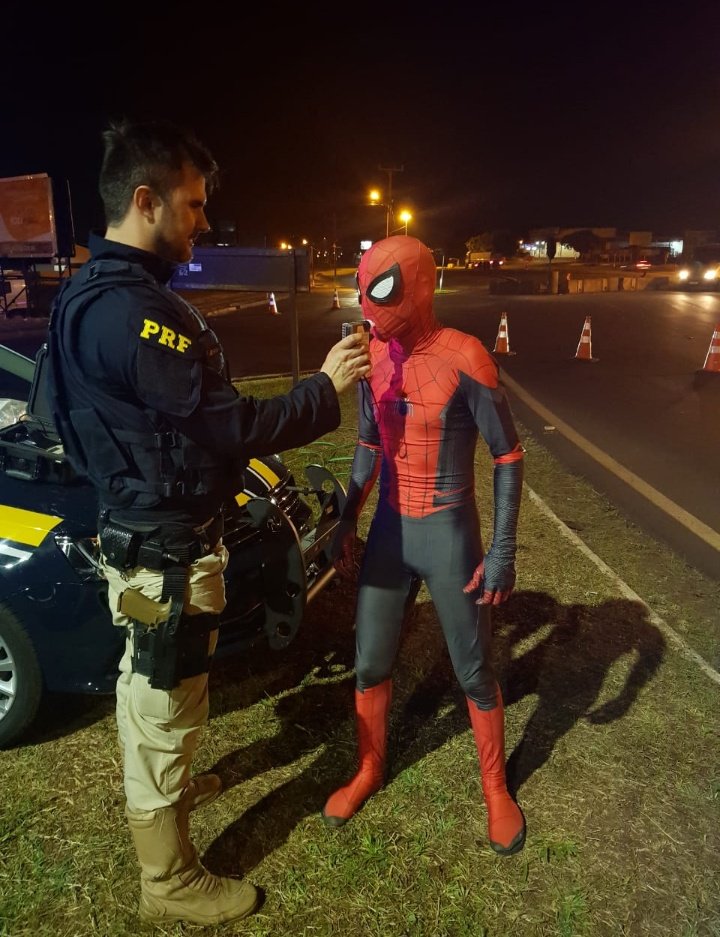 marcelchardosim's tweet photo. @TomHolland1996 looks like the party was too long https://t.co/0rwqCO0xmM
