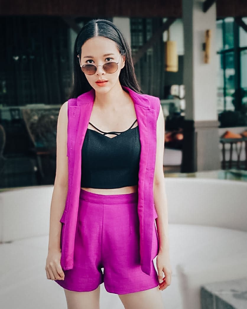 AtthamaLuv's tweet photo. ชุดทำงานของอิชั้น madamea_closet https://t.co/eY9UX2OMvi
