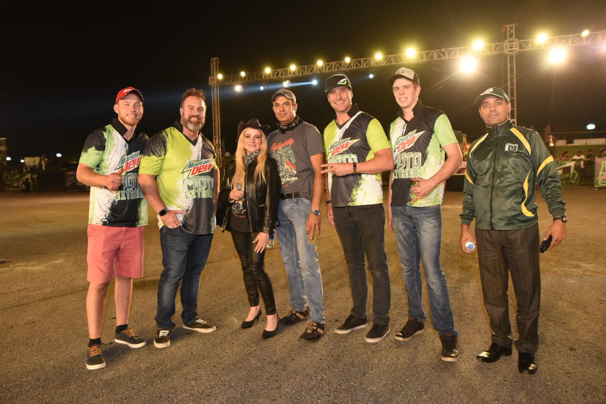 danishmandd's tweet image. Dew Moto Extreme team after successfully executing the stunts and show #DewMotoExtremeISB