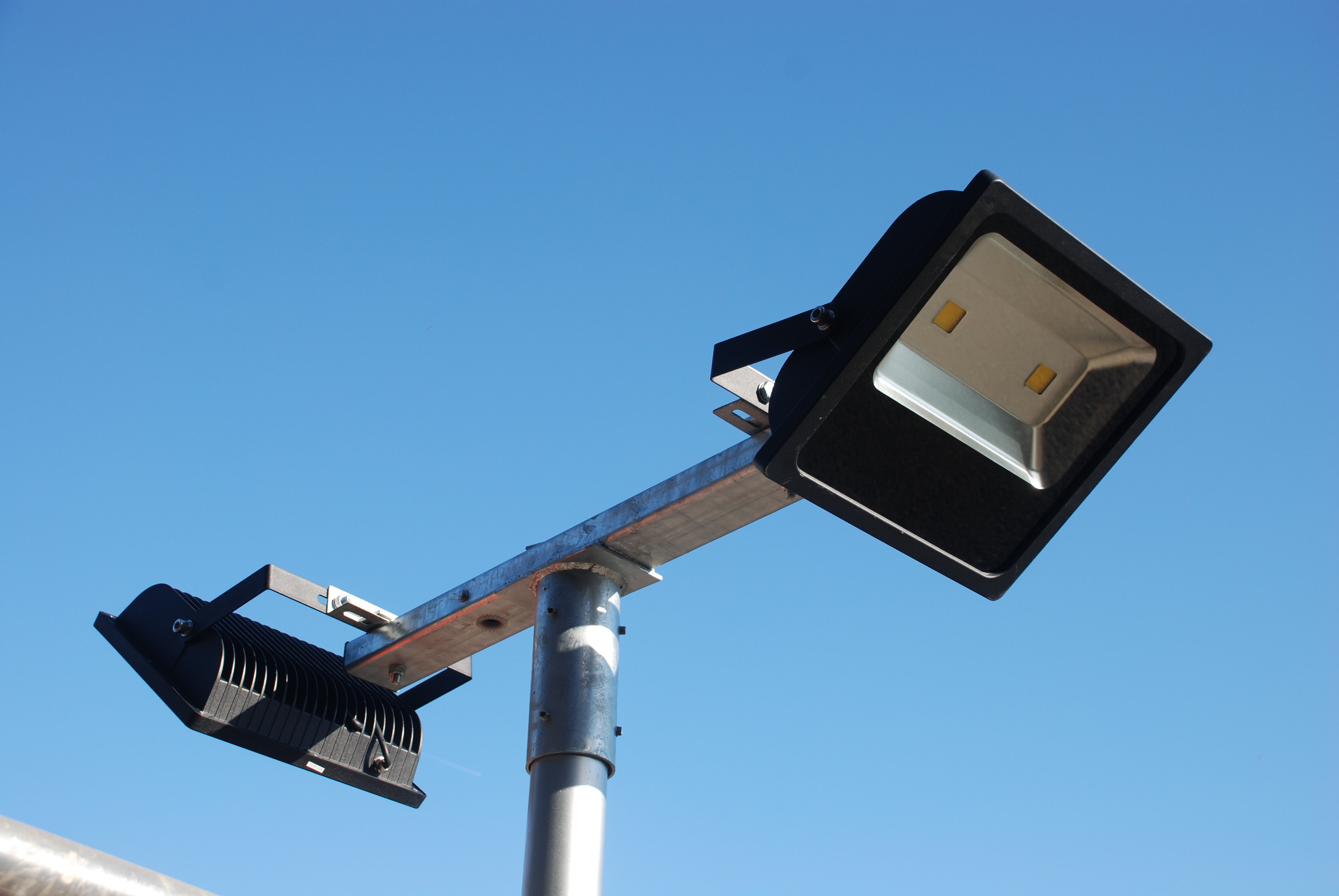 Floodlight sales on pole