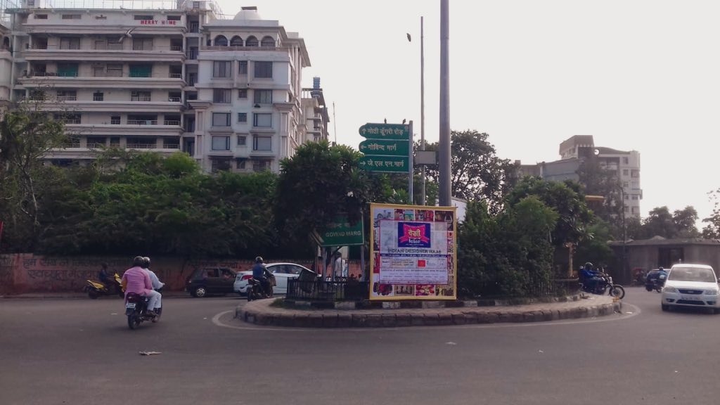 Sonakshi_V's tweet photo. @DesiBazaar_Jpr branding in different areas of #Jaipurcity !!
“Desi Bazaar” - Indian Designer Haat
10th-11th Oct ,11am to 9pm ,Bhatia Bhawan ,Raja Park , Jaipur
#handmade #lifestyleexhibition #designerwear #madeinindia #bedesi #buydesi
#DesiBazaar #LifestyleExhibition https://t.co/m4DnOCvj6x