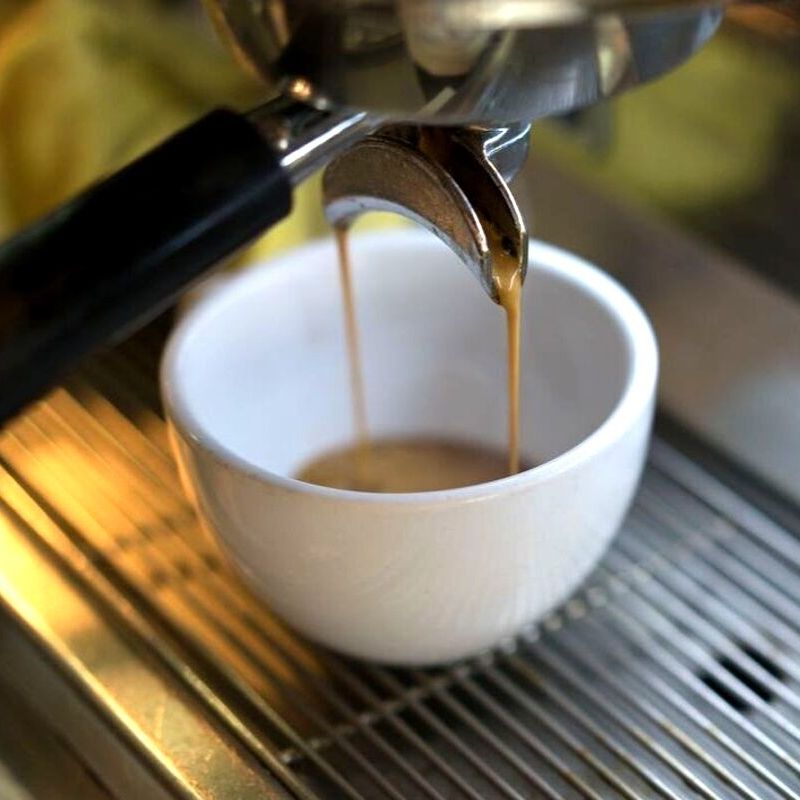 THowth's tweet image. Which one will it be today? Small, large or Monday? ☕