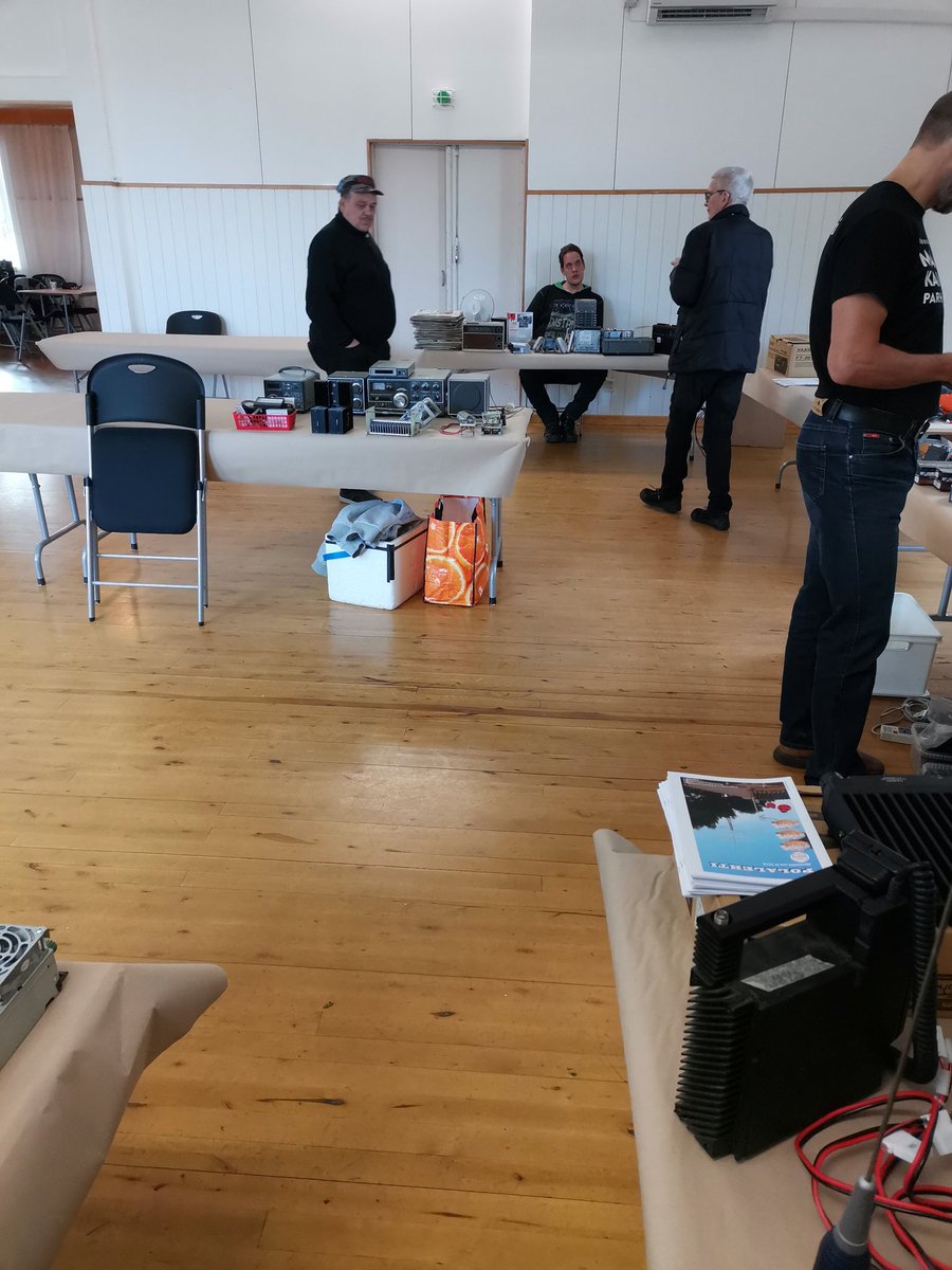 OH6AC's tweet photo. Radiorompepäivä 2019 #radioamatöörit #radioamatööri #kurikka #romua #elektroniikka #radioharrastus https://t.co/N2J732347o