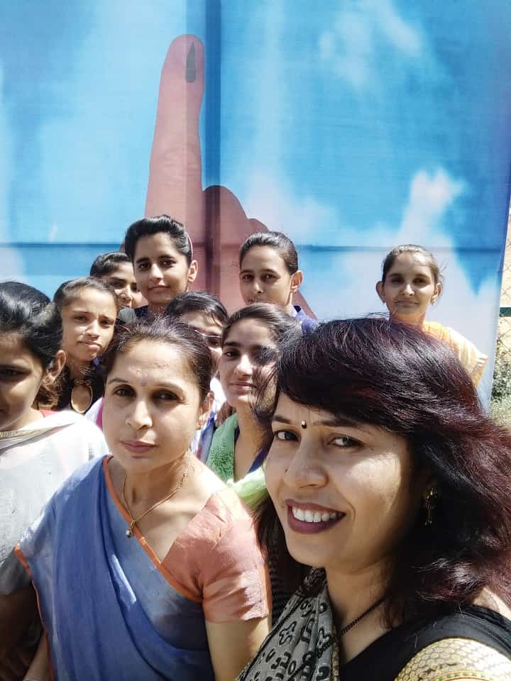 JindAdc's tweet photo. #SveepActivity
Voter Selfie Point at Hindu Kanya College, District Jind. 
@JindAdc @ECISVEEP @ceoharyana @DC_Jind https://t.co/13A32dsDs1