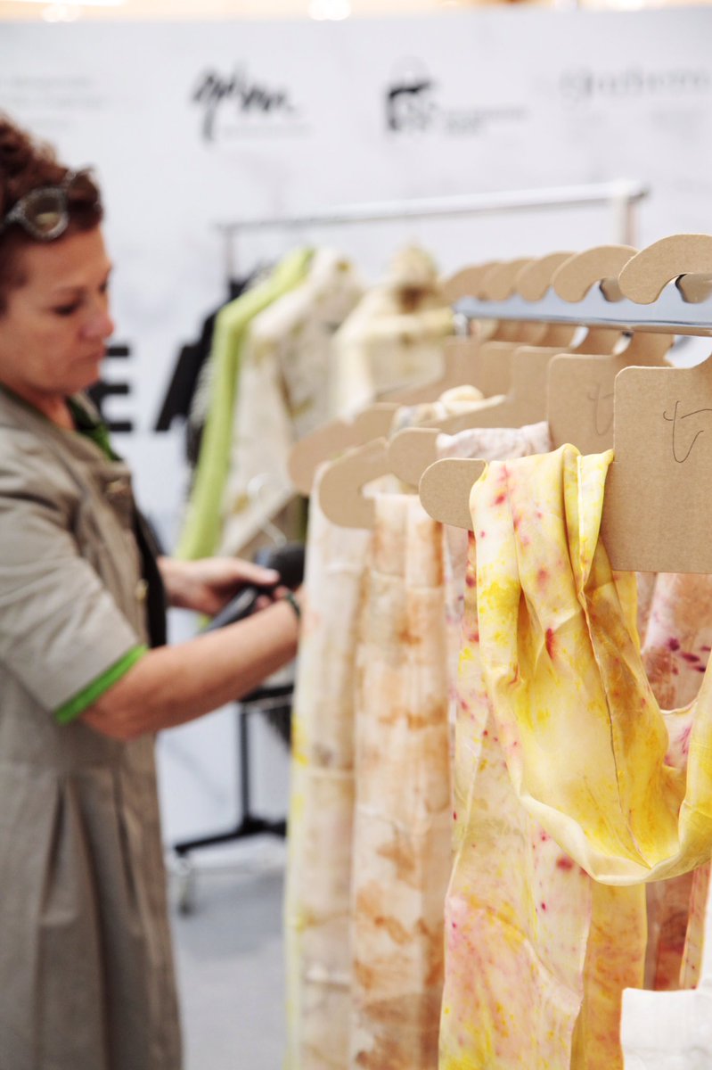 GipuzkoadeModa's tweet image. Sus prendas de estilo urbano y atemporal están pensadas para un público alternativo, consciente del medio ambiente, la #modasostenible y el consumo responsable.
Telarista Urbana ocupa uno de los espacios de #modalocal del C.C. Garbera. Puedes visitarla hasta el 26 de octubre.