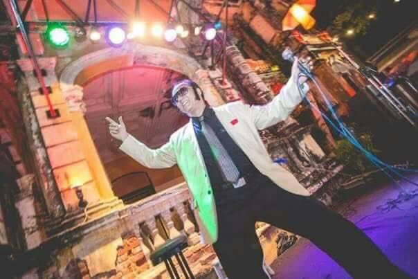 5palmsluxurybo1's tweet image. Friday 11th October 
!!FREE SHOW!!
We proudly present Elvis Fandango 😊 an Elvis &amp;amp; Frank Sinatra Tribute show 
Come &amp;amp; enjoy and listen to some classic songs of Swing and Rock &amp;amp; Roll 

facebook.com/10001468141523…

#elvis #Siemreap #Cambodia #Travel #MondayMotivation