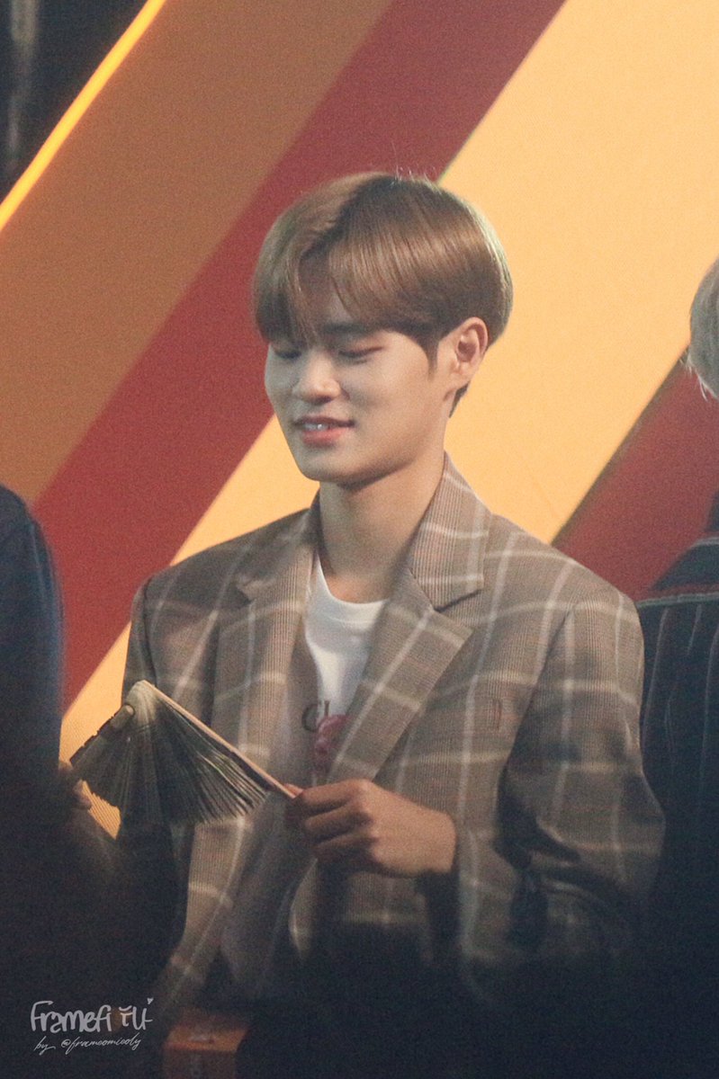 frameOmieOly's tweet photo. เจ้าม้อบแม้บของพี่ 💛 #อีแดฮวี #LEEDAEHWI #이대휘 #AB6IX_BLINDFORLOVE #AB6IX #에이비식스 #AB6IX_KCON #6IXENSE https://t.co/fjJbfqmlqD
