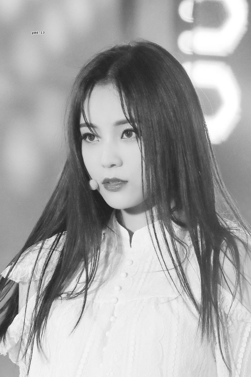 jinsoulpics's tweet photo. ・ ・ #진솔 › #이달의소녀 !
© ph 6.13 → 191006 ♥︎ https://t.co/wg71aGa7uC