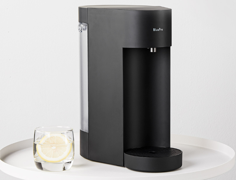 UX_Tech_FR's tweet photo. Voici le BluePro instant hot water dispenser ajouté à la plateforme de vente partenaire de Xiaomi
Eau chaude en 3secondes | 6 températures réglables | Réservoir de 2L | Extraction vapeur à l'arrière
#Xiaomi #BluePro #UniversXiaomi https://t.co/8QInKYl58l