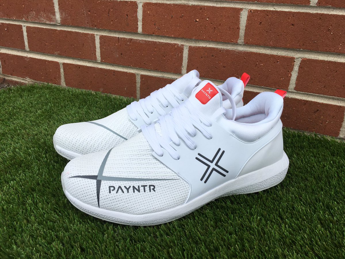 Running into the week like🔥👊🏻

Check out these super stylish Paynter pimple trainers 😍

Rubber sole for maximum traction on all surfaces – indoor, artificial, grass or concrete.

You could even where them on a day out they’re so good!🤷🏼‍♂️😅

Visit: UziSports.com