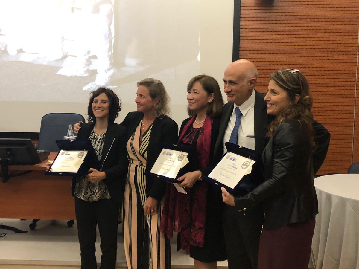 This weekend in Roma I received a recognition for women in Science at <a href="/INMISpallanzani/">INMI Spallanzani Official</a>. Next to <a href="/nikkishindo/">Nahoko Shindo</a> and Cristina Cassetti I felt very little, but it was so glad to get to know them.