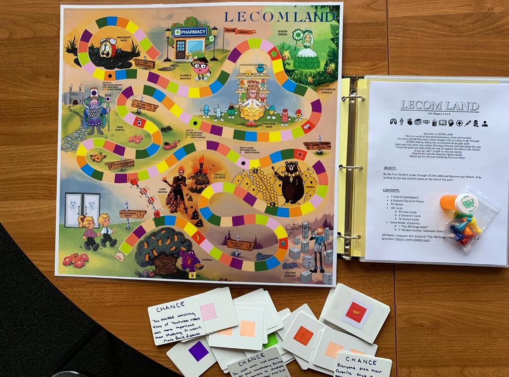 1LECOM's tweet photo. Memorizing the top 300 drugs isn't always fun, but when it is, it's really fun! 💊♟️
#LECOMmunity #Pharmily #PharmacistsMonth #APhM2019 https://t.co/7XEifG3gKR
