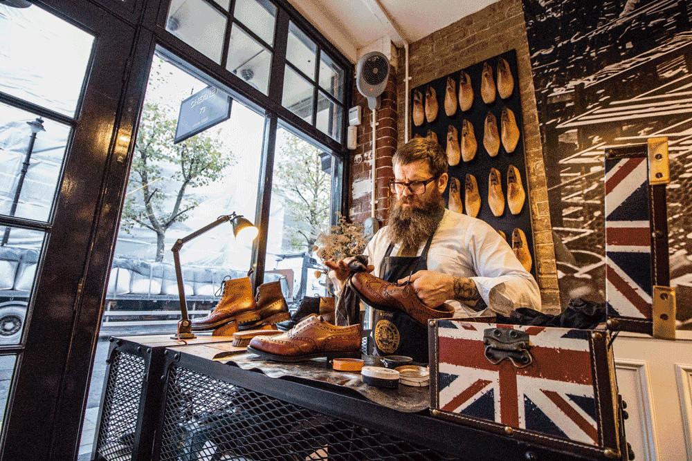 The 2019 1500 Hourly Runner Up, “Ask Barty About Shoes”. Congratulations, Raman Rai! Check out all 2019 #UPOTY winning photos here: cbre.co/UPOTY2019