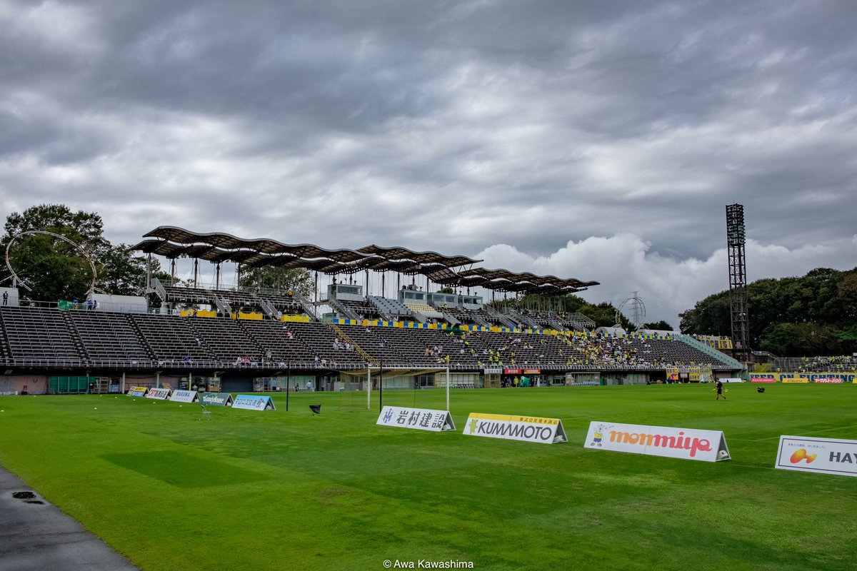 阿波川島 V Twitter サッカー空間を演出するのに 適正なサイズ 感 15 000人 000人 ピッチの近さ スタンドの高さが重要 屋根なし ベンチ席 安普請でも結構 こんなところで毎週サッカー観たいねん 19 10 6 栃木sc Vs 徳島ヴォルティス 栃木県