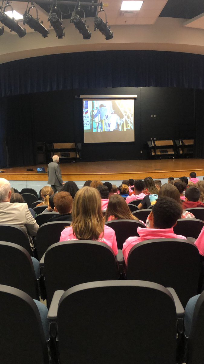 mobileagile's tweet photo. I feel like a kid again!  Learning about the ISS along with with the @SKMSFalcons STEM students from @ISS_CASIS at @NASA !  @mgrichardsedu @JPL1729 https://t.co/gEoZkma6OL