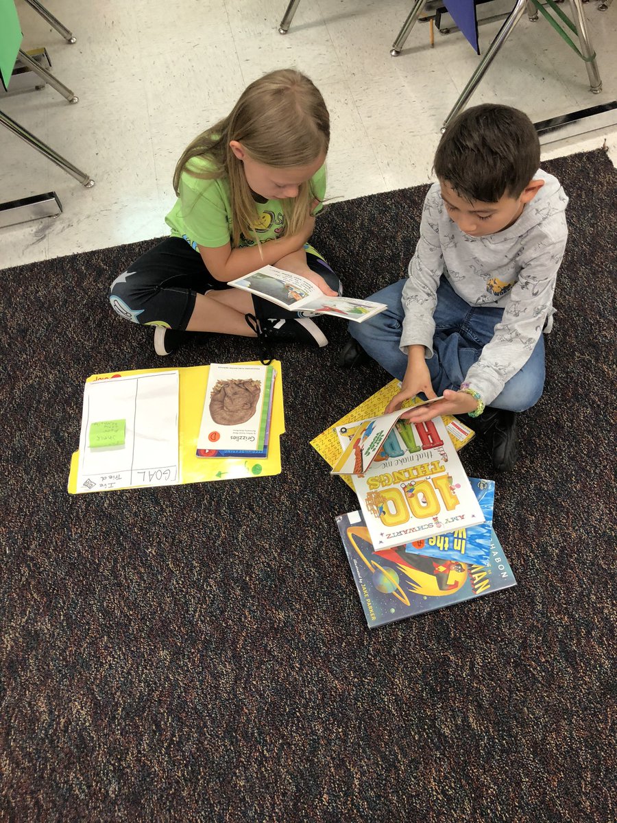 MsStolzMustangs's tweet photo. Building strong readers through partnerships! @AP_Quigley @MeadowlandElem @MustangPurdy https://t.co/1R8qgjIqYN