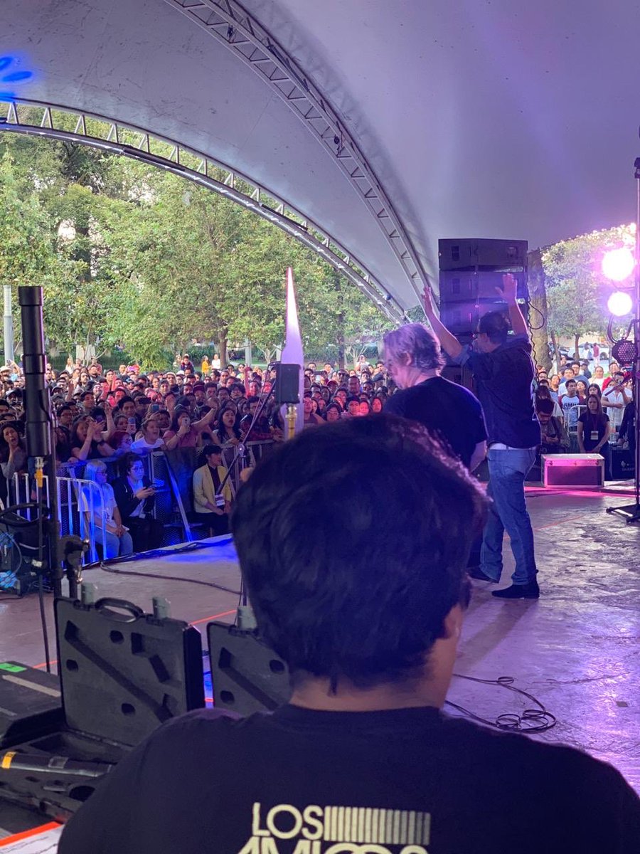 AmgsInvisibles's tweet photo. ¡Gracias #toluca! Muy buen #show ayer en el cierre de la @Filem_Mx Gracias por el cariño y por recibir el #heat de #tocamela ¡Volveremos! 🔥❤️🕺🏼 #filem2019 @CulturaEdomex https://t.co/XivNkHWrPx