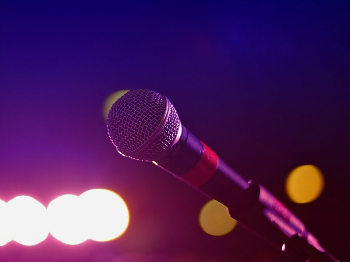 Lâchez-vous le temps d'une soirée karaoké ! 

Vous êtes nombreux, le soir, à chanter autour du bar ! ^^ 
Nous vous invitons officiellement à choisir votre playlist et à casser la voix !

Choisissez votre morceau, prenez le micro et posez votre flow !

Pas d'inscription requise.