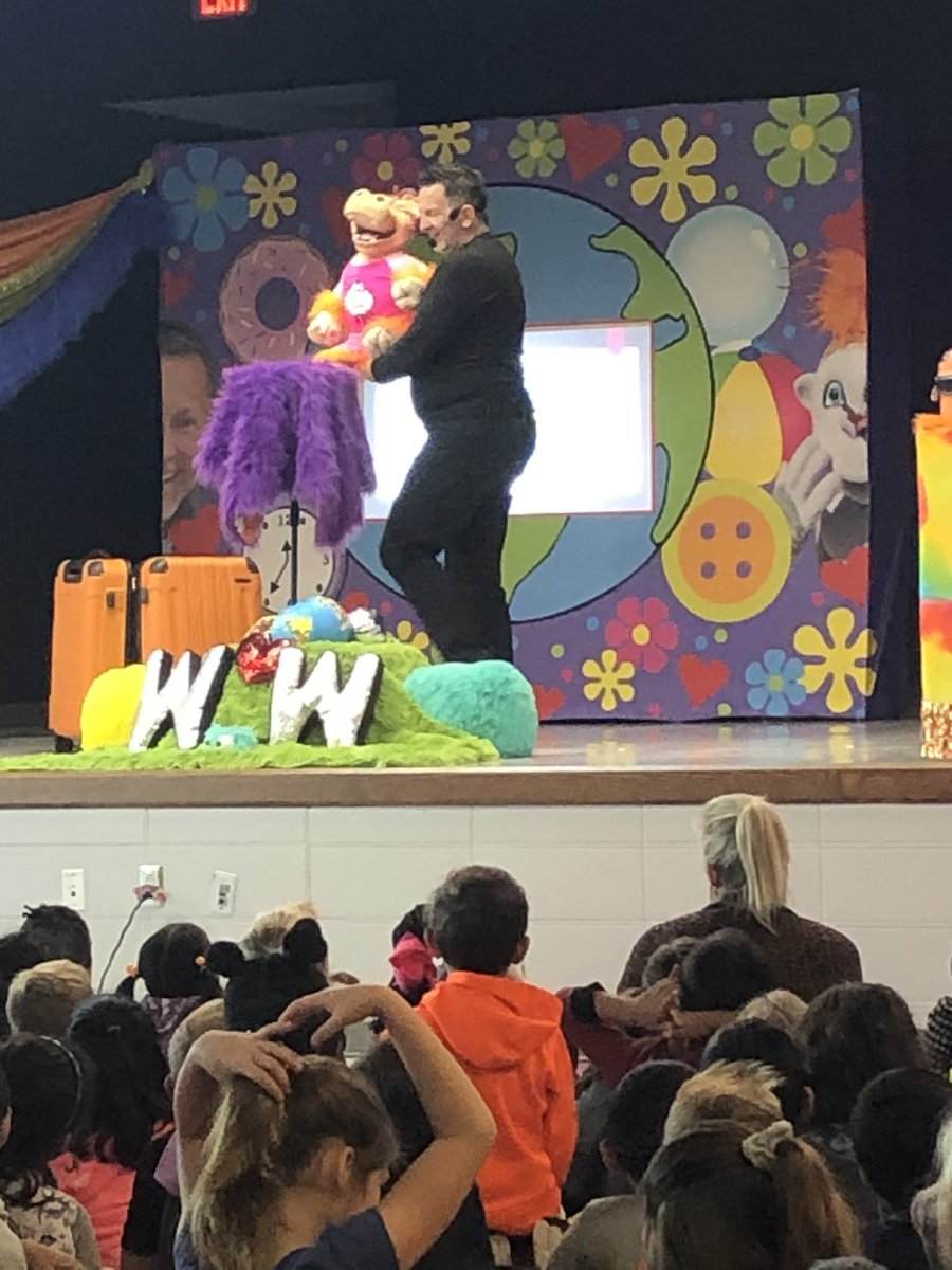 Andersonlearns's tweet photo. Dennis Lee is cracking us up this morning while sharing a great message about being a bright spot! https://t.co/gXv4lC5wka