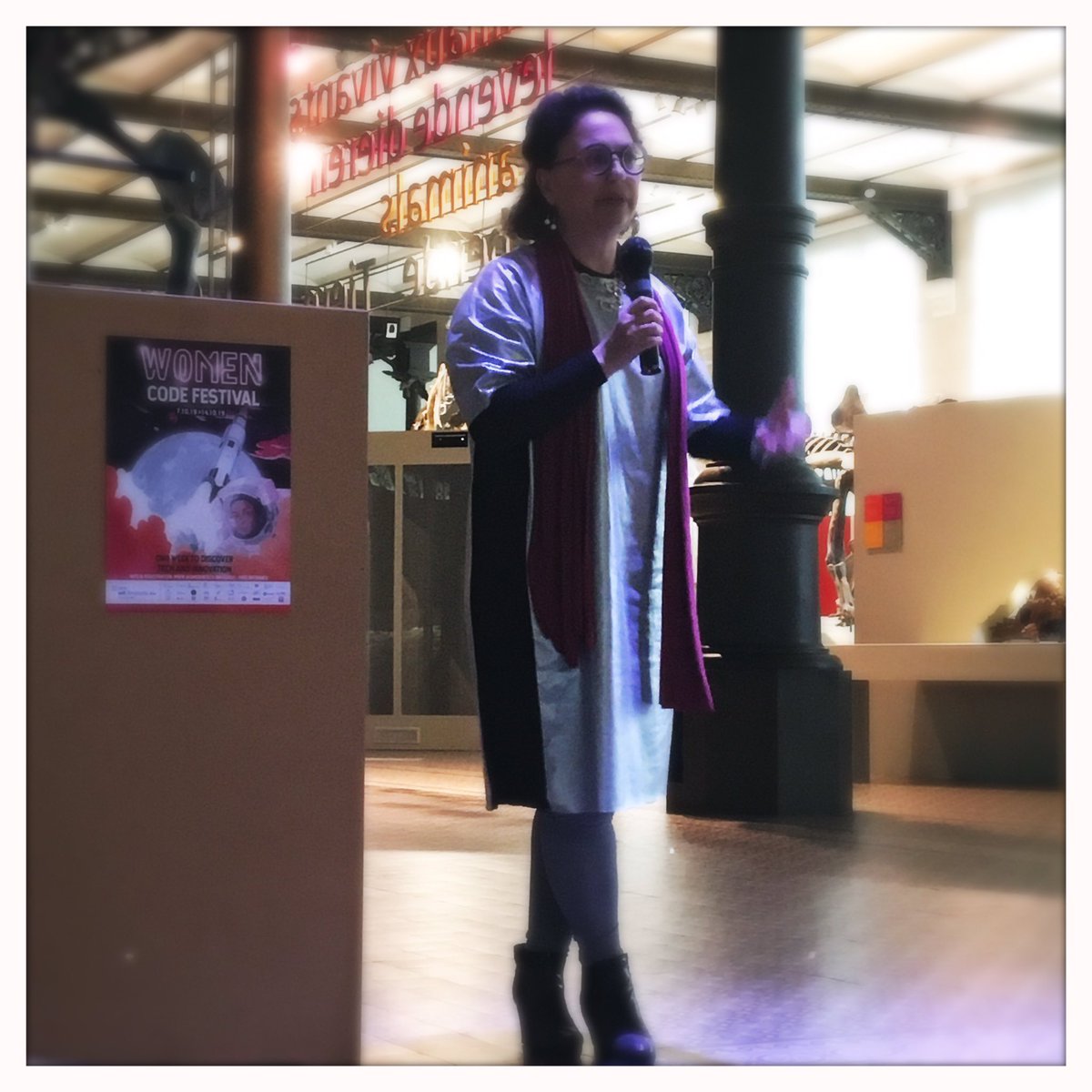 WIB_brussels's tweet photo. @SarahBaatout keynote about the importance of research on space conditions for the body to help diseased persons on Earth @ #womencodefestival opening #codeandflytothemoon https://t.co/a0OoWHIMhG