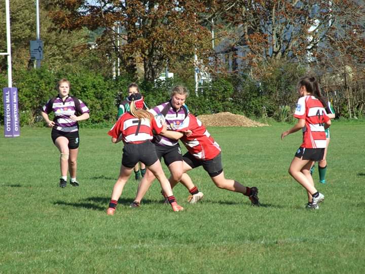 JulieMSprague's tweet photo. Exmouth and withycombe u15's #excombe girls team were in action this weekend, teaming up with @IvybridgeRFC against @PaigntonRFC girls for a fantastic match at @ExmouthRFC. Running out 53-15 winners. New players yrs 9 & 10 welcome. Training on Wed at 7 - 8 pm. @exmouthjournal https://t.co/PA6EXoXUDc