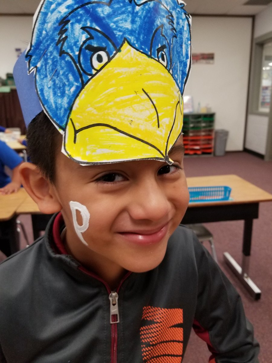 PerryElemEL's tweet image. Thank you @PHSFBcheer for visiting! #Homecoming2019 #PerryBluejays