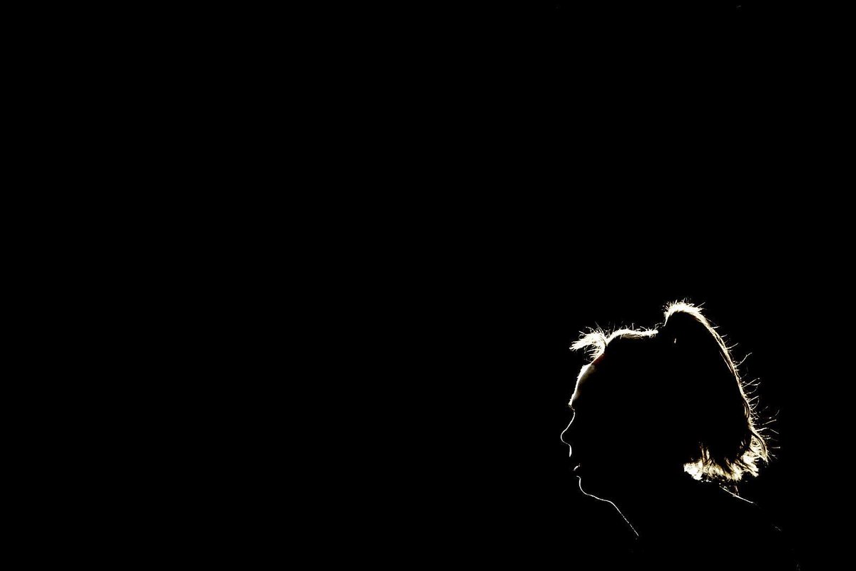 Waiting for the light 💡 to go on at Eindhoven #oranjeleeuwinnen #euroqualifiers #goalie #NEDRUS