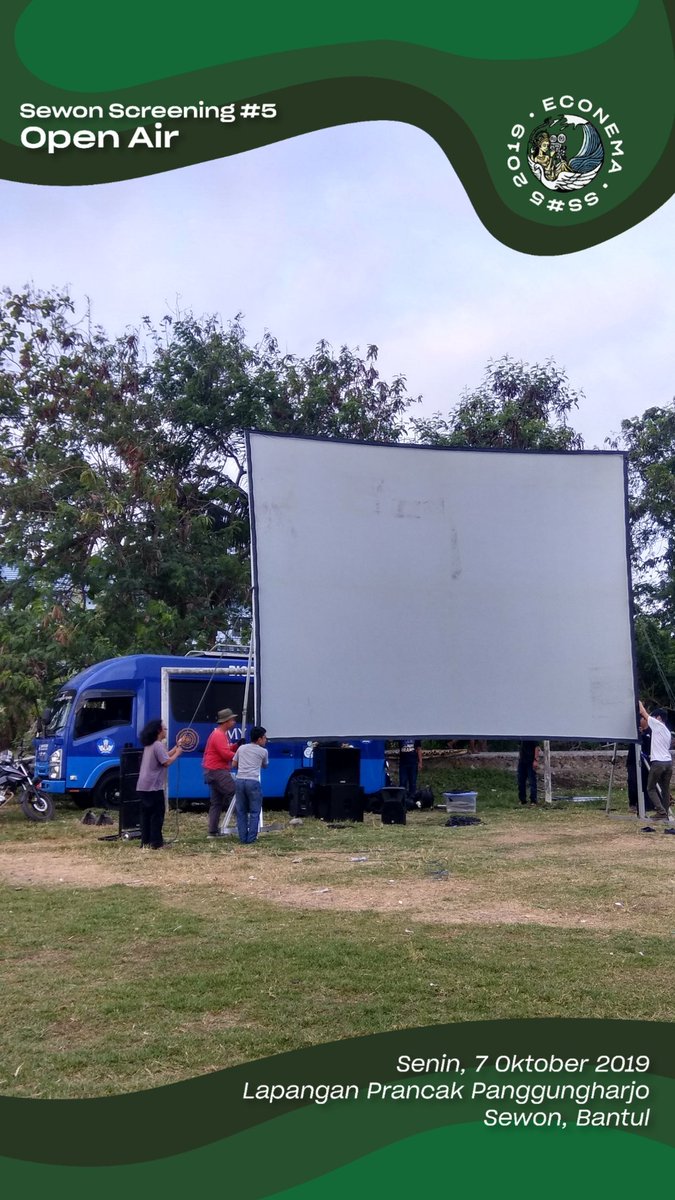 sewonscreening's tweet photo. Jangan lupa guys, nanti malam ada Open Air di lapangan Akbid . Open gate jam 18.00 wib yaah, ayo kita seru-seruan disini
.
#LayarTancap #Bioskopkeliling #FestivalFilm #SewonScreening5 #SewonScreening2019 #ECONEMA https://t.co/IjwYfiUxYI