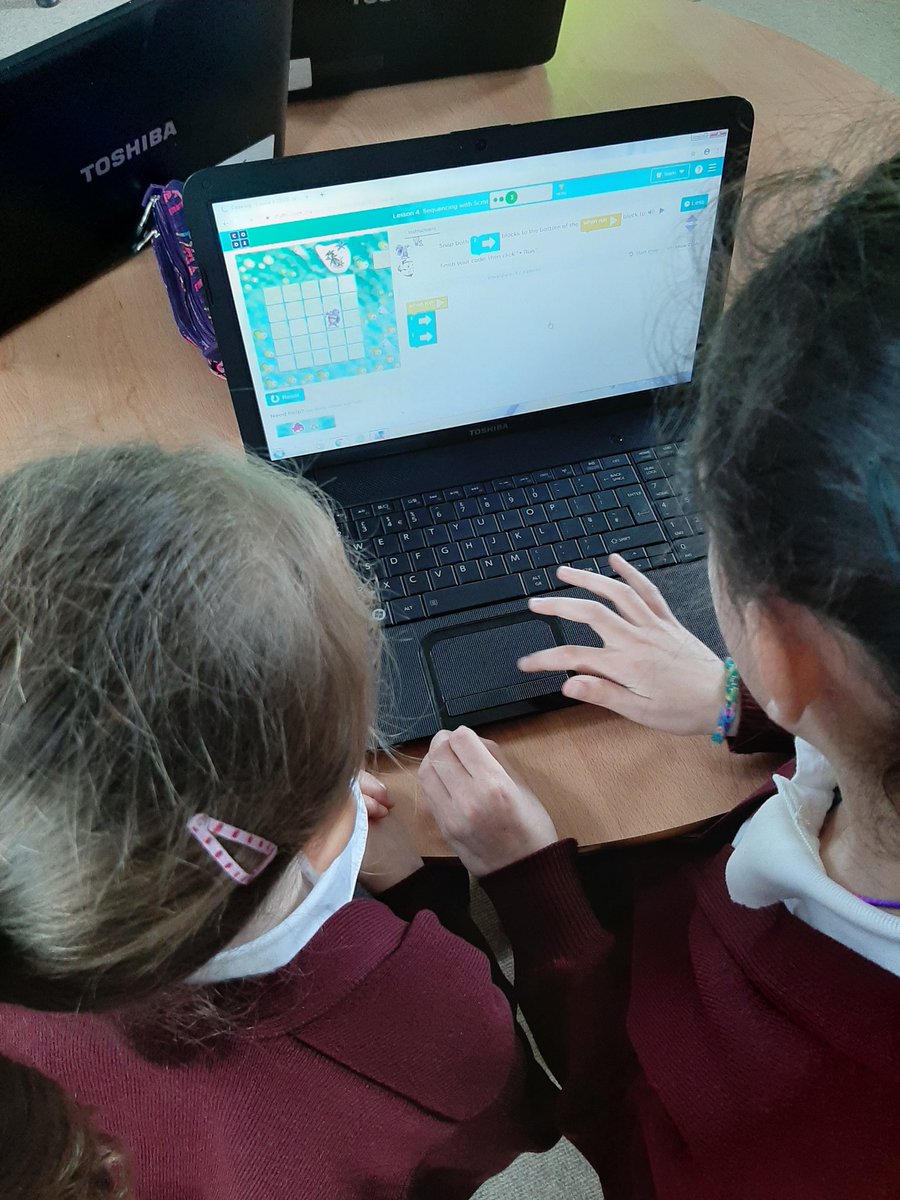 BarnacogueNS's tweet image. Starting #codeweekIRL with these great lessons from @codeorg
Perfect for the junior room's first intro to coding on the laptops. @PDSTPrimarySTEM @PDST_TechinEd