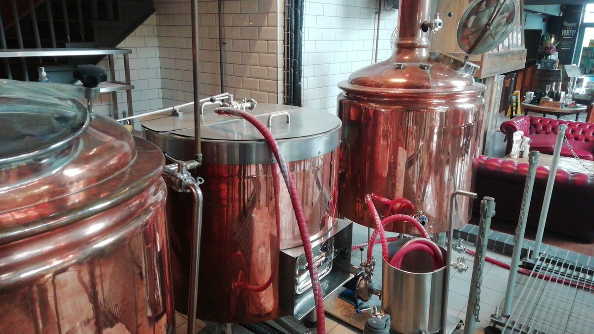 tomstapandbrew's tweet photo. Brewing with @BKWilmslow today with a post #imbc19 hangover. Loving the shiny kit. Same size as ours but a lot prettier. https://t.co/15HNQKG8Oh