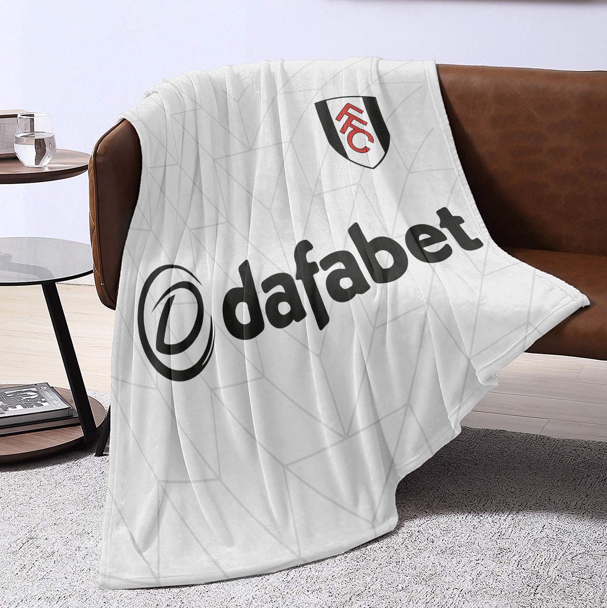 theterracestore's tweet image. Our official @FulhamFC blanket throws have arrived! A whopping 60x60 inches in size, which kit will you choose?

&amp;gt;&amp;gt; theterracestore.com/collections/fu…

Retweet and follow and you could win a free one in the October giveaway! #fulhamfc #ffc
