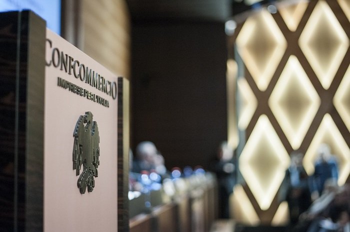 Confcommercio's tweet photo. Domani conferenza stampa su #tasse e #spesapubblica con il presidente #Sangalli   https://t.co/XBHnWP2OvH https://t.co/7Px3LTQ8da