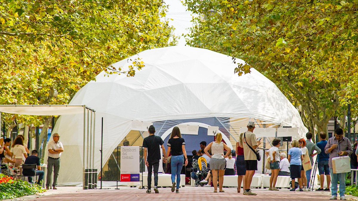 JoanSanchis's tweet photo. #TeletransportLABORA ahir a Castelló. Institucions públiques al carrer, en diàleg obert i continuat amb la ciutadania. Gràcies a tots els i les ponents, moderadors/es, assistents i equip tècnic de @districteee! https://t.co/qj3L9WJi5f