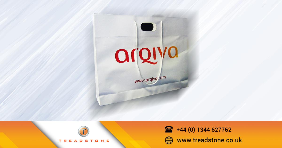 As we get ready for Fall/Winter 2019/2020, brands are updating their packaging with the use of #seasonaltrends and colors. Creating packaging inspired by the seasons is a great way to incorporate trendy colors and prints into your packaging collections.

#treadstonepackaging