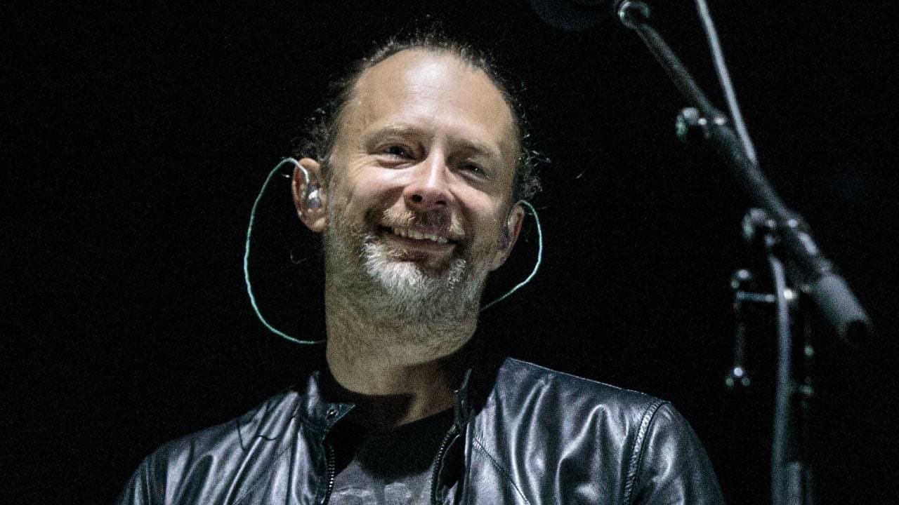 Happy birthday Thom Yorke, one of the greatest artists to ever exist 
today he turns 51! 