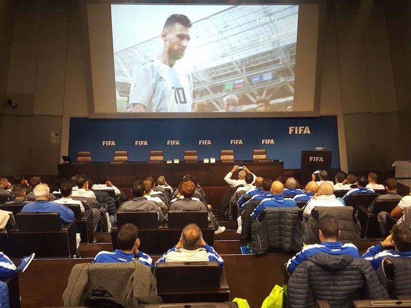 AiaToscana's tweet photo. Si รจ conclusa la visita di tre giorni degli arbitri toscani alla sede della #FIFA . A lezione da #MassimoBusacca #referee https://t.co/awO1HtSrVt