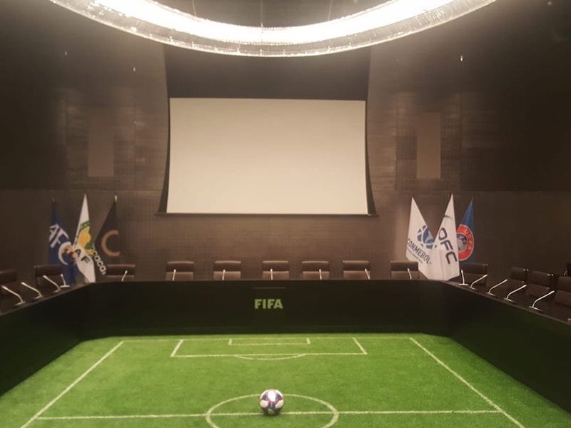 AiaToscana's tweet photo. Si รจ conclusa la visita di tre giorni degli arbitri toscani alla sede della #FIFA . A lezione da #MassimoBusacca #referee https://t.co/awO1HtSrVt