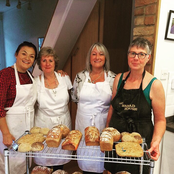 BreadAngels's tweet image. Look at this lovely lot who took the Introduction to Bread Baking class with Gill Grant at The Bread House! Book a class with Gill: bit.ly/TheBreadHouse @RealBread @BritishBaker @fentrepreneuruk @women_food_wifi #BreadAngels