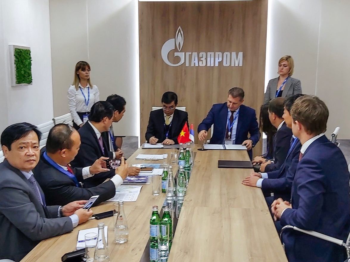 Gazprom EP International and Quang Tri Province (Vietnam) signed a Memorandum of Understanding. Read more: gazprom-international.com/en/news-media/… 
#gazprominternational #vietnam #spigf