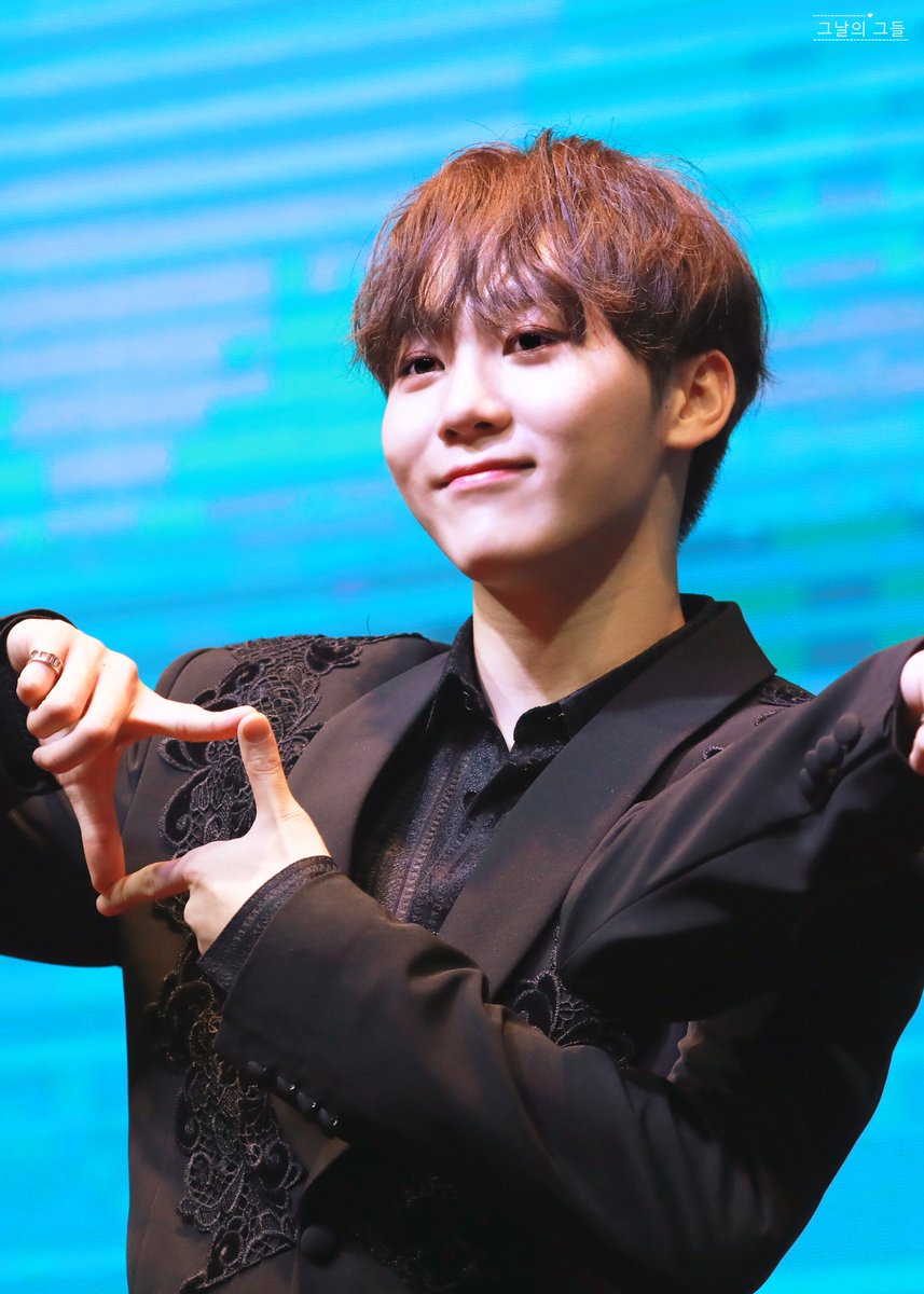 Gonewithtoday's tweet photo. 190922 팬싸인회 HQ
#승관 #세븐틴 #SEVENTEEN #SEUNGKWAN #スングァン #セブチ @pledis_17 https://t.co/Dhf4Ul9zLN