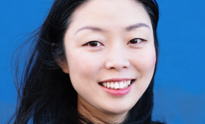 🏆 Die amerikanisch-chinesische Filmemacherin Nanfu Wang erhält beim Film Festival Cologne den phoenix Preis für den besten Dokumentarfilm der Wettbewerbsreihen für "ONE CHILD NATION".  filmfestival.cologne/phoenix-preis/ #ffcgn