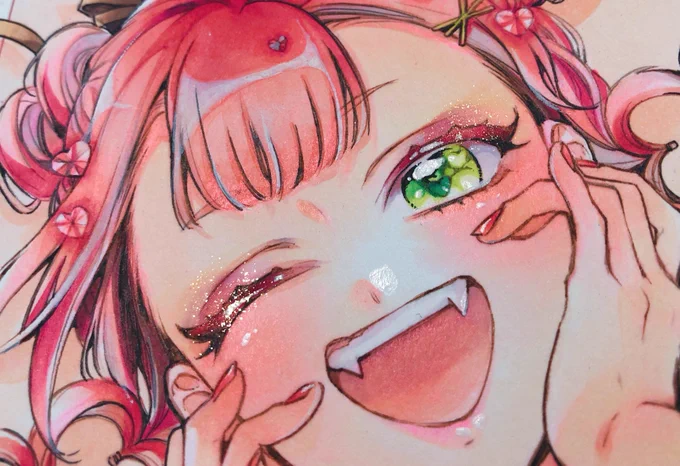 【お知らせ】
展示会「可憐な少女とスイーツ展」 

開催日時 : 10/31(木)～11/5日(火) 
場所 :  gallery IYN様
 https://t.co/ZS1ly8bR3M

A4:2点、小原画:2点の計4点の展示となります。(小原画はこれから)
アイシャドウや香水など原画ならではのことを色々してます!よろしくお願いします! 
