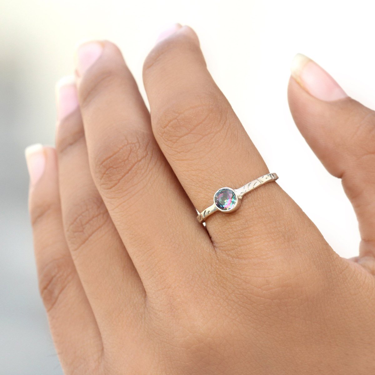 Mystic Topaz Ring, Rainbow Topaz Sterling Silver Ring

Buy At 
etsy.com/in-en/listing/…

#Mystictopazring #Simplering #Bohoring #Topazjewelry #Designerring #Midiring #Purposering #Rainbowquartz #multicolorring #Promisering #Engagementring